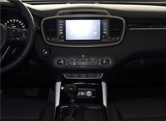 索兰托 2015款 索兰托L 2.4L 汽油4WD精英版 7座 国IV 中控类   中控台