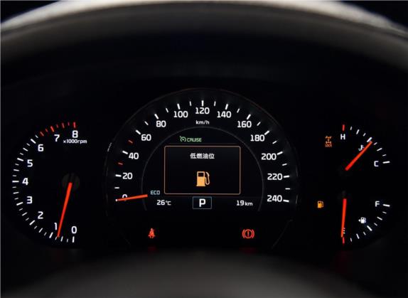 索兰托 2015款 索兰托L 2.4L 汽油4WD精英版 7座 国IV 中控类   仪表盘