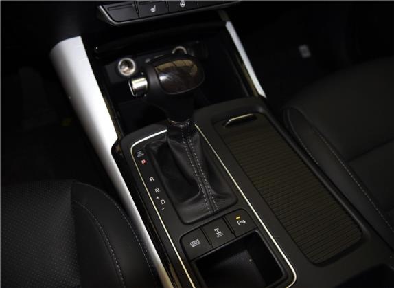 索兰托 2015款 索兰托L 2.4L 汽油4WD精英版 7座 国IV 中控类   挡把