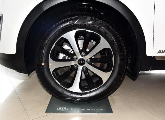 索兰托 2016款 索兰托L 2.2T 柴油4WD定制版 5座 国IV 其他细节类   前轮