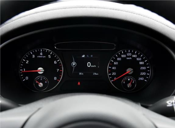 索兰托 2016款 索兰托L 2.4L 汽油4WD定制版 5座 国V 中控类   仪表盘