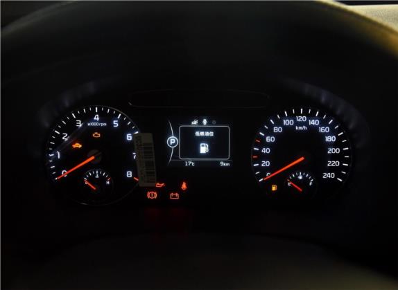 索兰托 2016款 索兰托L 2.4L 汽油4WD定制版 7座 国V 中控类   仪表盘