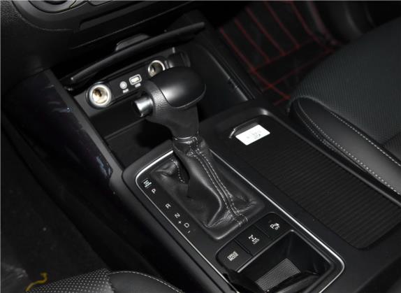 索兰托 2016款 索兰托L 2.4L 汽油4WD定制版 7座 国V 中控类   挡把