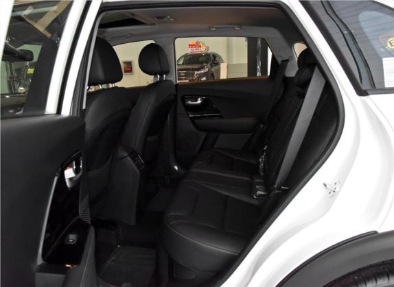 极睿 2017款 1.6L 豪华版 车厢座椅   后排空间