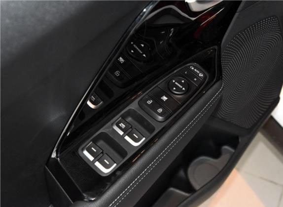 极睿 2017款 1.6L 豪华版 车厢座椅   门窗控制