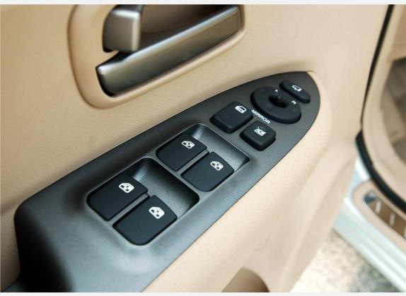 佳乐 2007款 2.0L 7座豪华版 车厢座椅   门窗控制