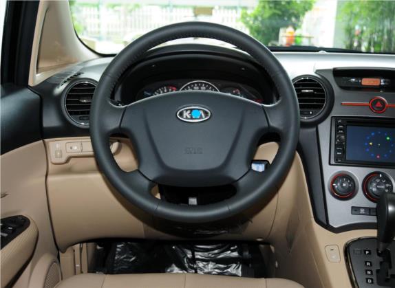 佳乐 2011款 2.0L 7座自动舒适版 中控类   驾驶位