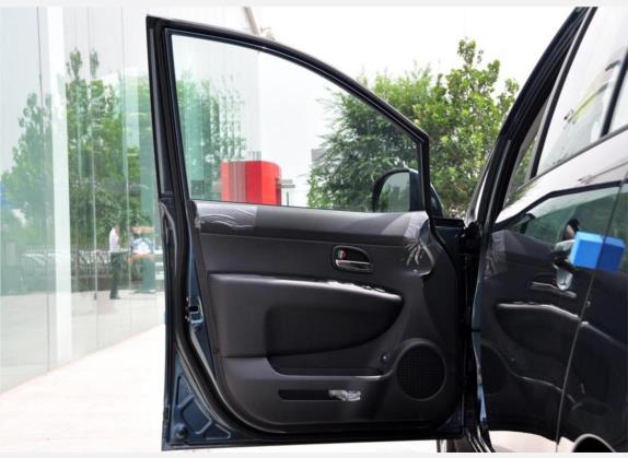 佳乐 2011款 2.0L 7座自动标准版 车厢座椅   前门板