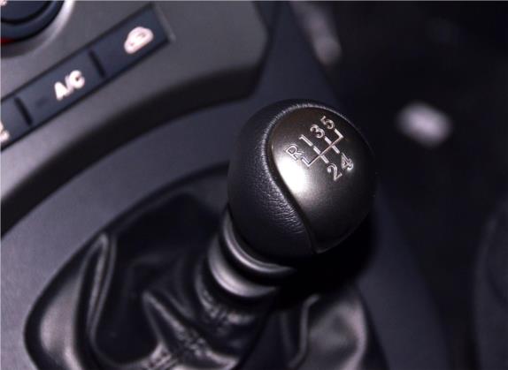 佳乐 2011款 1.6L 5座手动豪华版 中控类   挡把