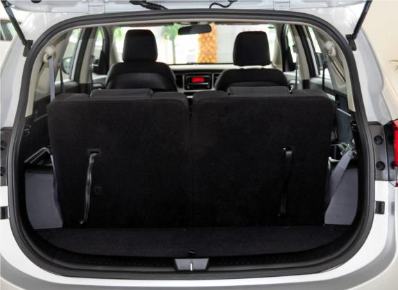 佳乐 2013款 2.0L 7座自动标准版 国V 车厢座椅   后备厢