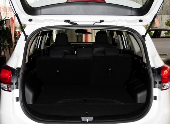佳乐 2013款 2.0L 5座自动标准版 国IV 车厢座椅   后备厢