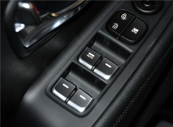 佳乐 2013款 2.0L 5座自动标准版 国IV 车厢座椅   门窗控制