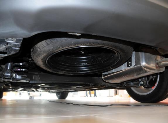 佳乐 2013款 2.0L 5座自动舒适版 国IV 其他细节类   备胎