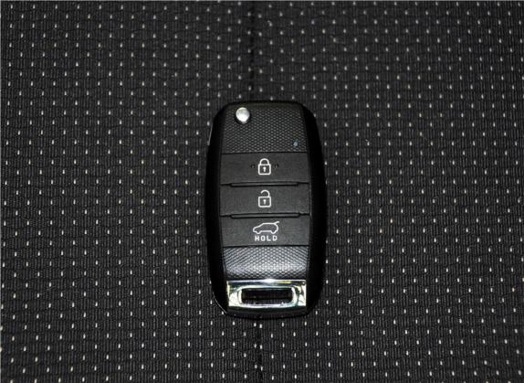 佳乐 2013款 2.0L 7座自动标准版 国IV 其他细节类   钥匙