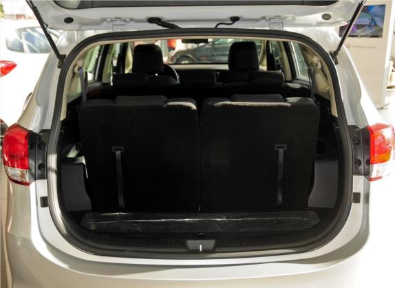 佳乐 2013款 2.0L 7座自动标准版 国IV 车厢座椅   后备厢