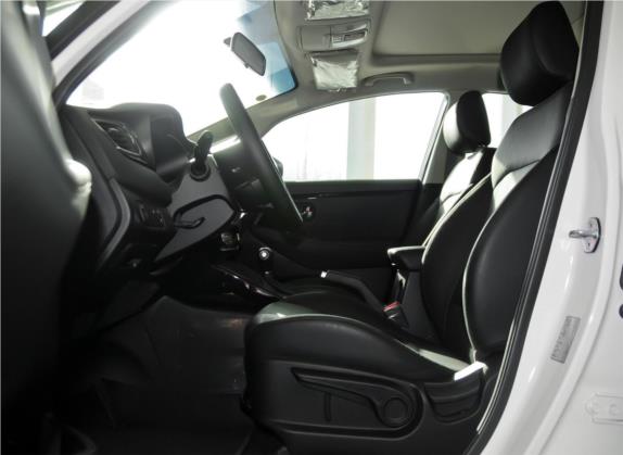 佳乐 2013款 2.0L 7座自动舒适版 国IV 车厢座椅   前排空间