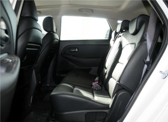 佳乐 2013款 2.0L 7座自动舒适版 国IV 车厢座椅   后排空间