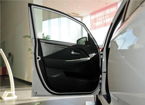 佳乐 2013款 2.0L 7座自动舒适版 国IV 车厢座椅   前门板