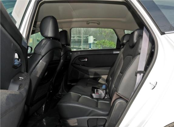 佳乐 2013款 2.0L 7座自动豪华版 国IV 车厢座椅   后排空间