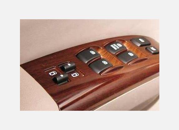 起亚VQ 2006款 2.7 豪华版 车厢座椅   门窗控制