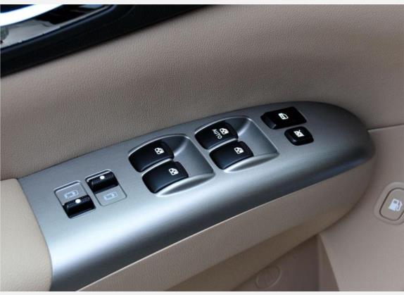 起亚VQ 2011款 2.7 舒适版 车厢座椅   门窗控制