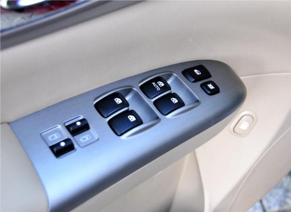 起亚VQ 2013款 2.2T VQ-R 豪华版 车厢座椅   门窗控制