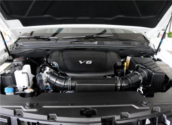 霸锐 2013款 3.8L 豪华版 国V 其他细节类   发动机舱