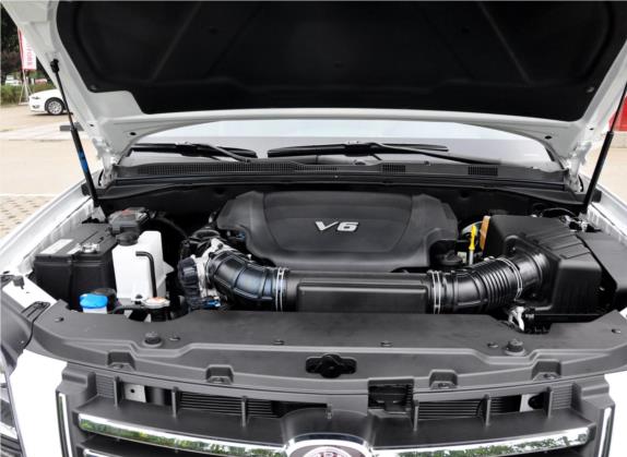 霸锐 2015款 3.8L 豪华版 国IV 其他细节类   发动机舱