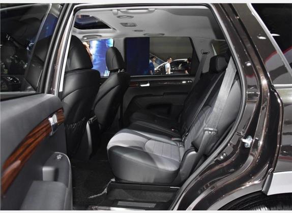 霸锐 2017款 3.8L 豪华版 车厢座椅   后排空间