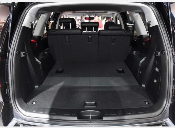 霸锐 2017款 3.8L 豪华版 车厢座椅   后备厢