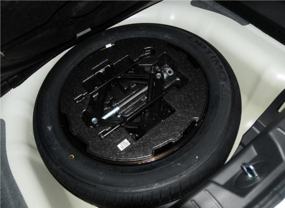 起亚K5(进口) 2013款 2.0L Hybrid 其他细节类   备胎