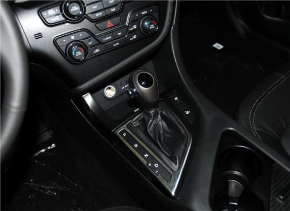 起亚K5(进口) 2013款 2.0L Hybrid 中控类   挡把