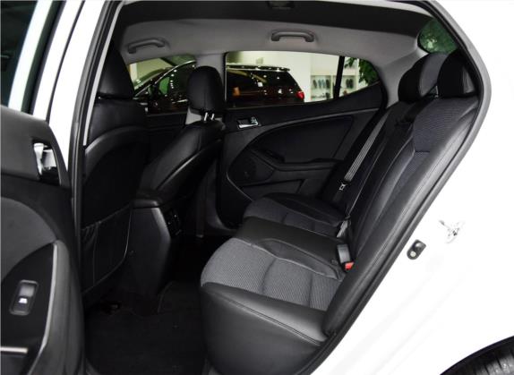 起亚K5(进口) 2014款 2.0L Hybrid 豪华版 车厢座椅   后排空间