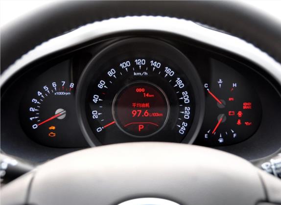 智跑 2011款 2.4L 自动四驱版Premium 中控类   仪表盘