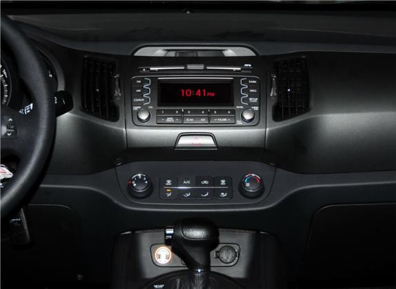 智跑 2012款 2.0L 自动两驱版GL 中控类   中控台