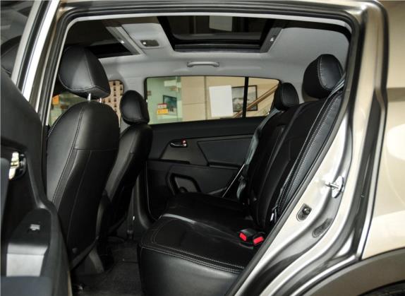 智跑 2012款 2.0L 自动四驱版GLS 车厢座椅   后排空间