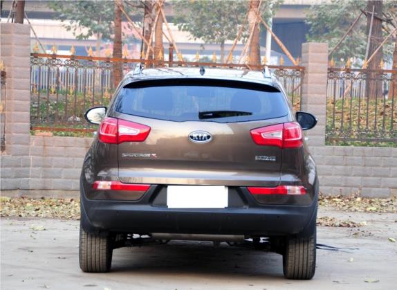 智跑 2012款 2.0L 自动两驱版NAVI 外观   正后