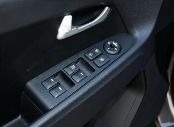智跑 2014款 2.0L 自动两驱版GL 车厢座椅   门窗控制