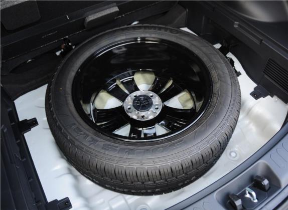 智跑 2014款 2.0L 自动两驱版GLS 其他细节类   备胎