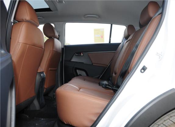 智跑 2014款 2.0L 自动两驱版GLS 车厢座椅   后排空间