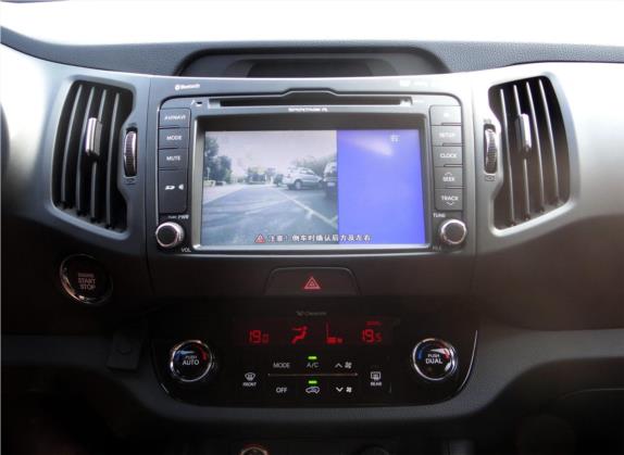 智跑 2014款 2.4L 自动四驱版GLS 中控类   中控台