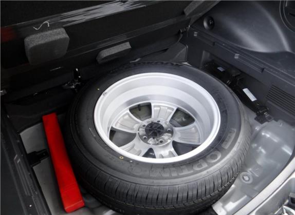智跑 2014款 2.4L 自动四驱版GLS 其他细节类   备胎