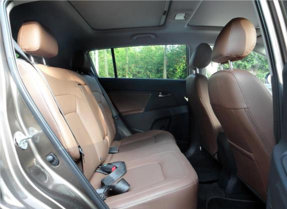 智跑 2014款 2.4L 自动四驱版GLS 车厢座椅   后排空间