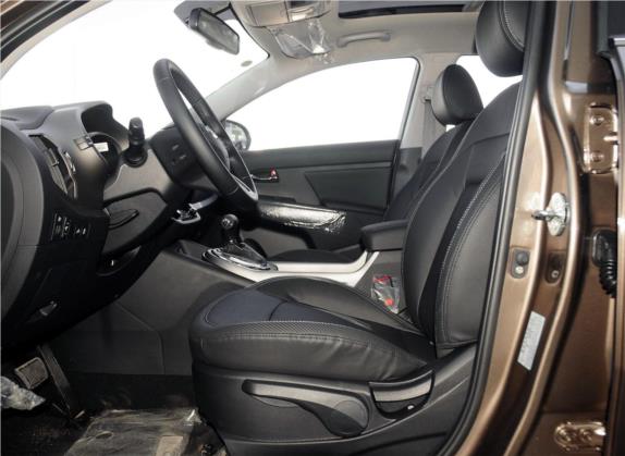 智跑 2015款 2.0L 自动两驱版DLX 车厢座椅   前排空间