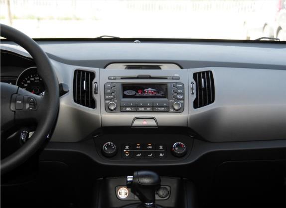 智跑 2015款 2.0L 自动两驱版GL 中控类   中控台