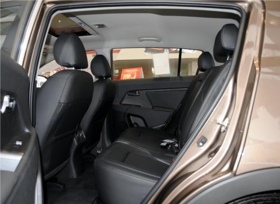 智跑 2015款 2.0L 自动两驱版GLS 车厢座椅   后排空间