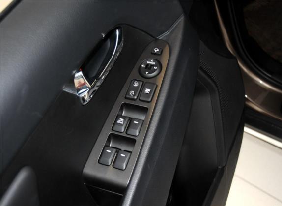 智跑 2015款 2.0L 自动两驱版GLS 车厢座椅   门窗控制