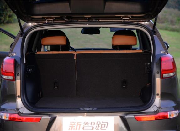 智跑 2015款 2.4L 自动四驱版Premium 车厢座椅   后备厢