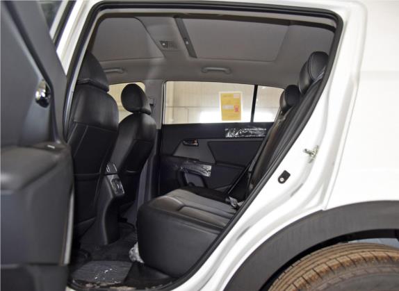智跑 2016款 2.0L 自动两驱版DLX 车厢座椅   后排空间
