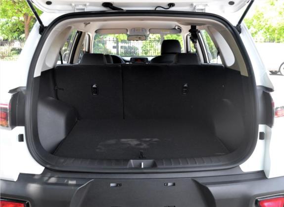 智跑 2018款 2.0L 手动时尚版 国V 车厢座椅   后备厢